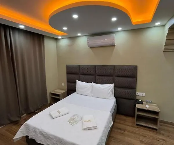 Kadikoey Viva & فندق